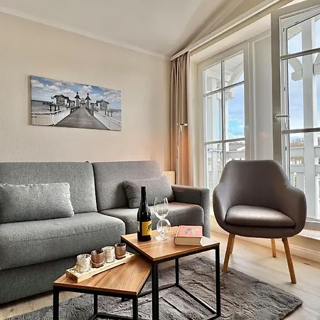 Stylische Mit Balkon Und Wlan Im Seepark Apartment Sellin (Rugen)