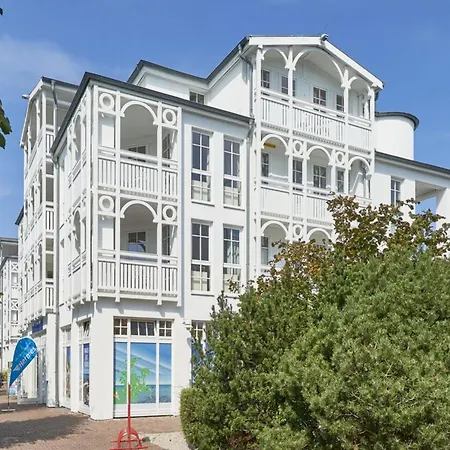 Stylische Mit Balkon Und Wlan Im Seepark * Sellin (Rugen)
